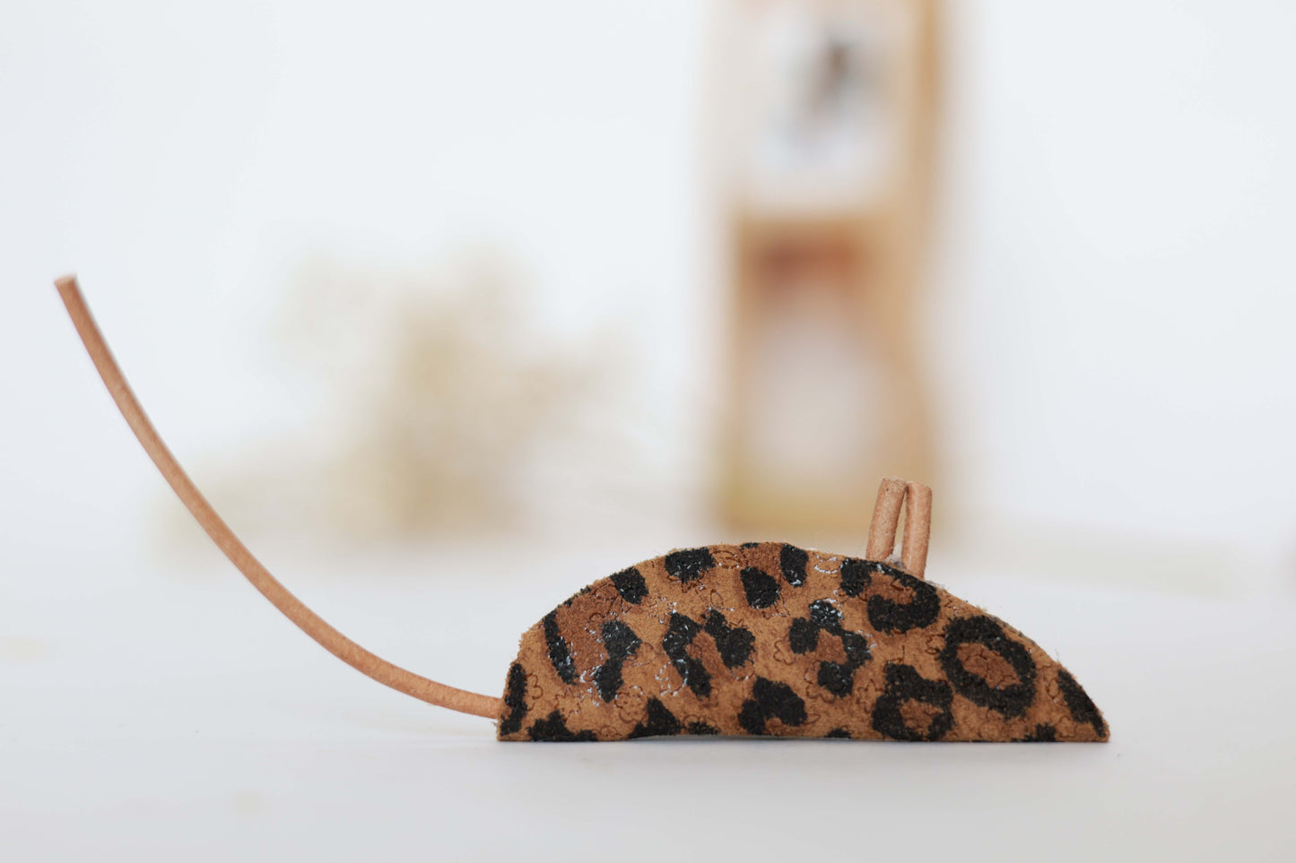 LionsLike Ledermaus